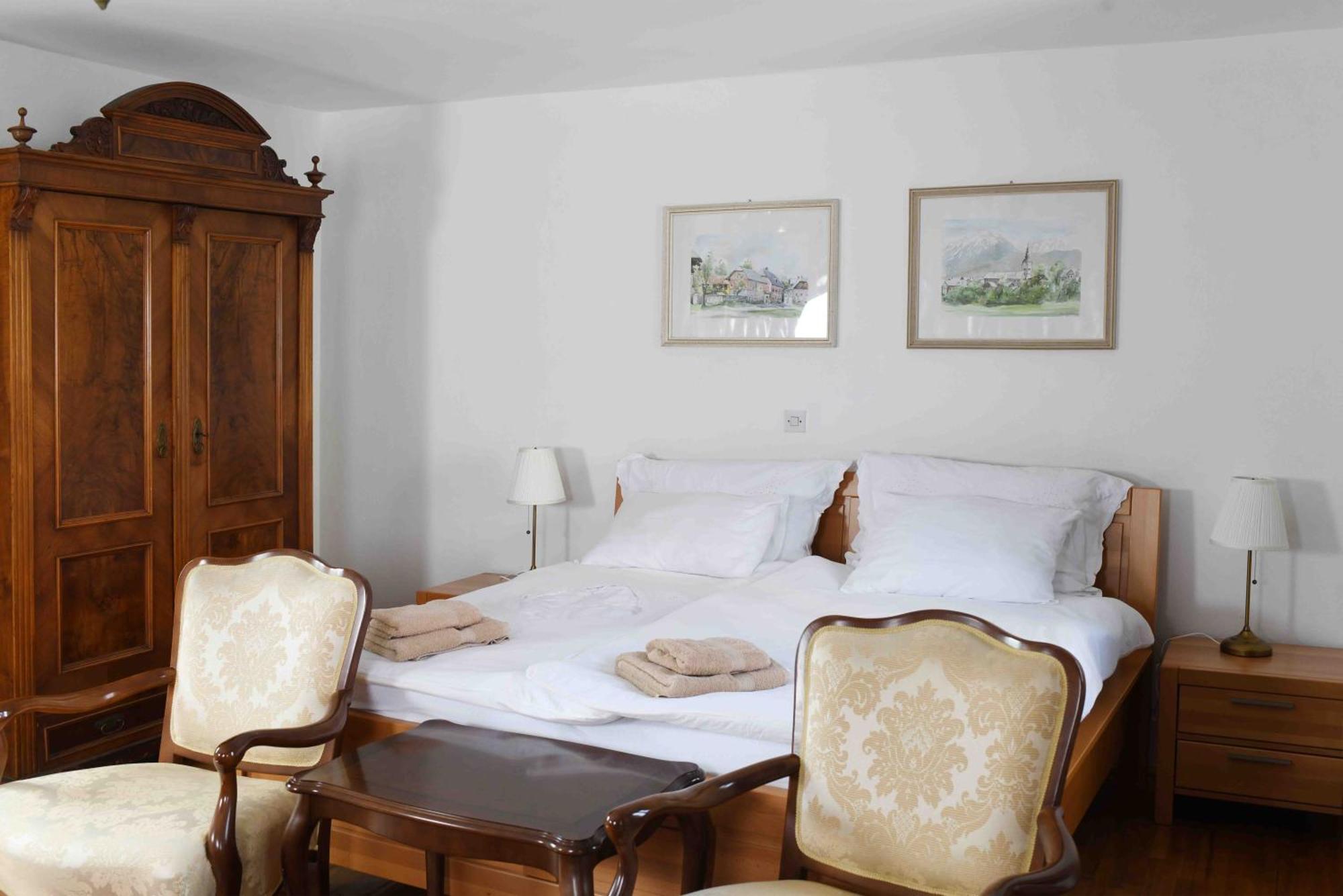 Baroque Villa Near Bled - Resort Vidmar レスツェ エクステリア 写真